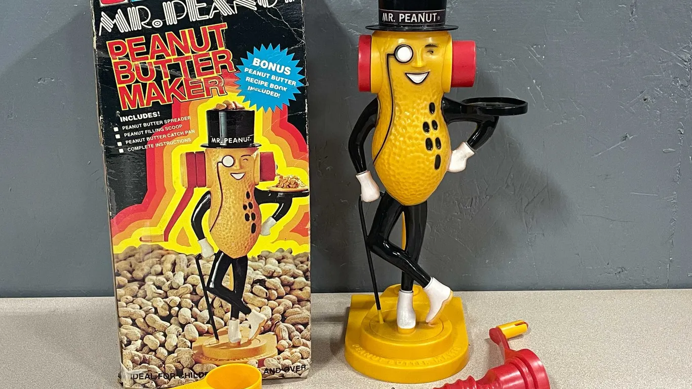 Vintage Mr. Peanut Peanut Butter Maker (T4)