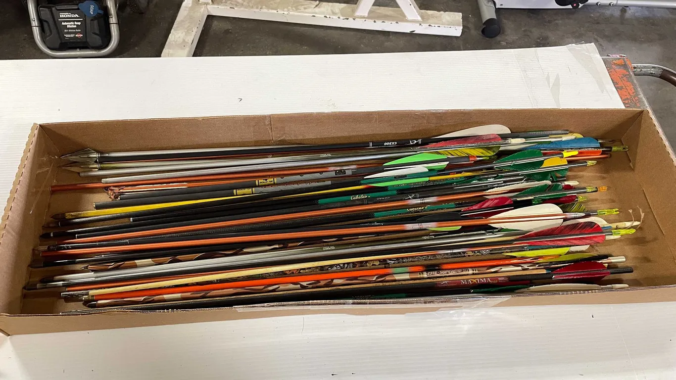 Archery Arrows and Bolts (T6)
