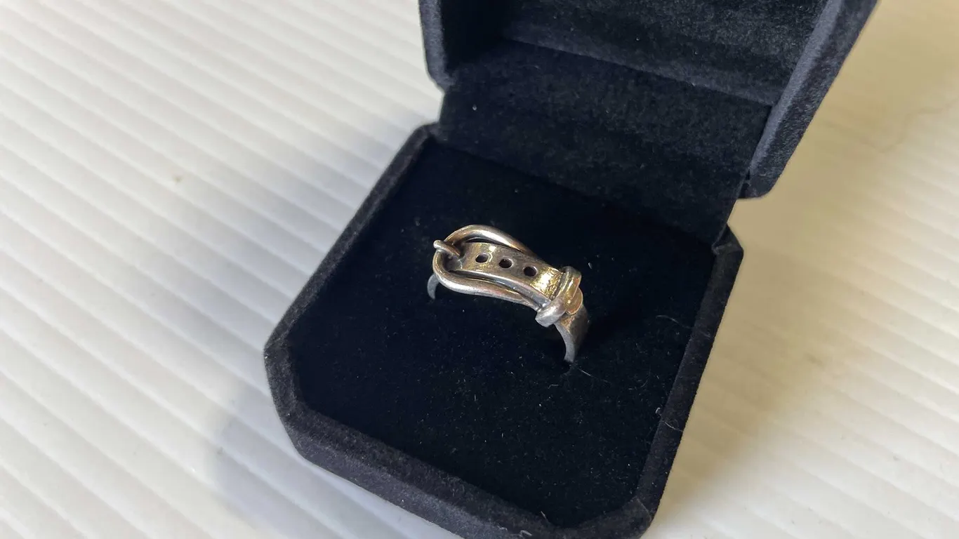 Vintage Sterling Silver Belt Buckle Style Ring (FR1)