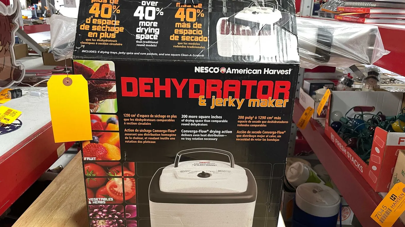 Nesco Dehydrator and Jerky Maker (T3)