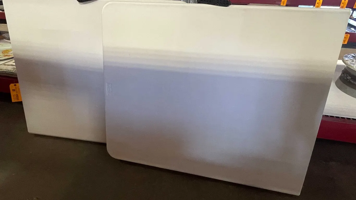6' Plastic Folding Tables (T5)