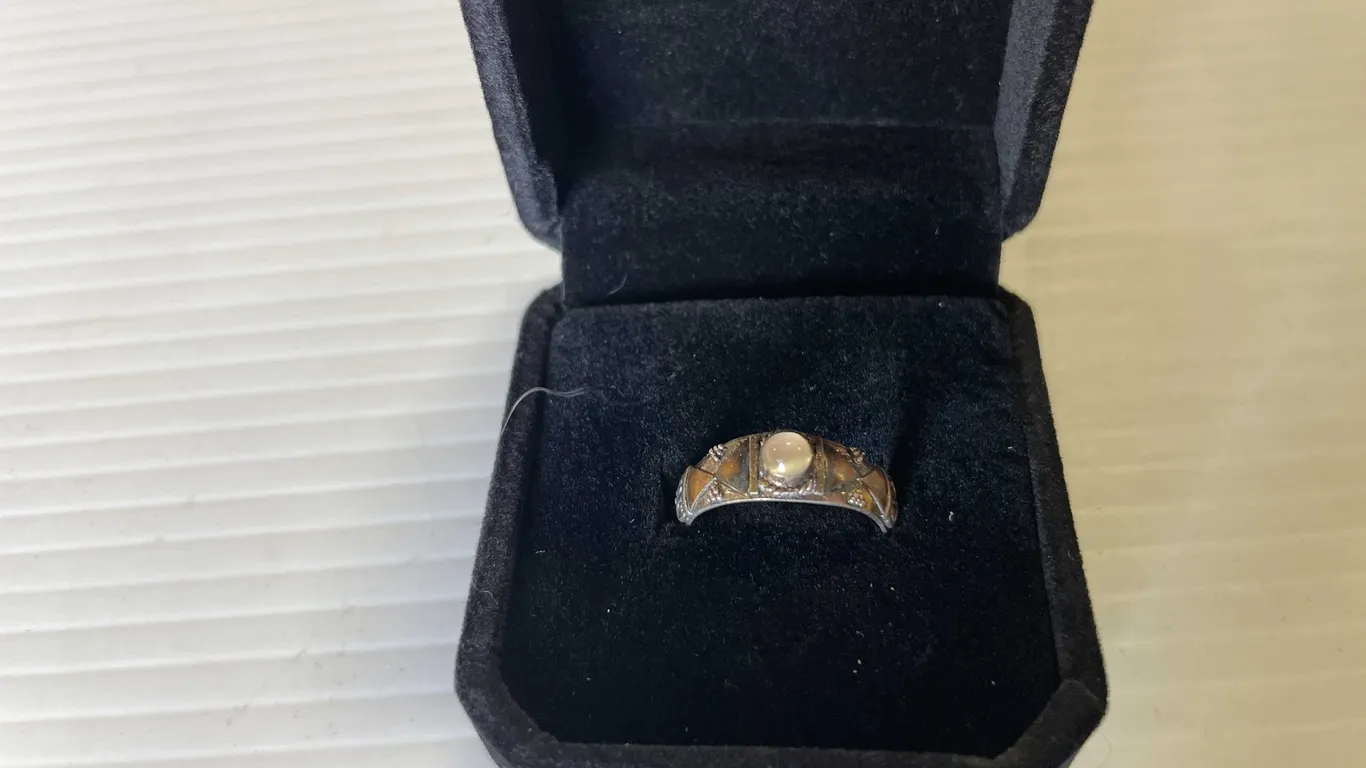 Antique Sterling Silver Ring with Moonstone (FR1)