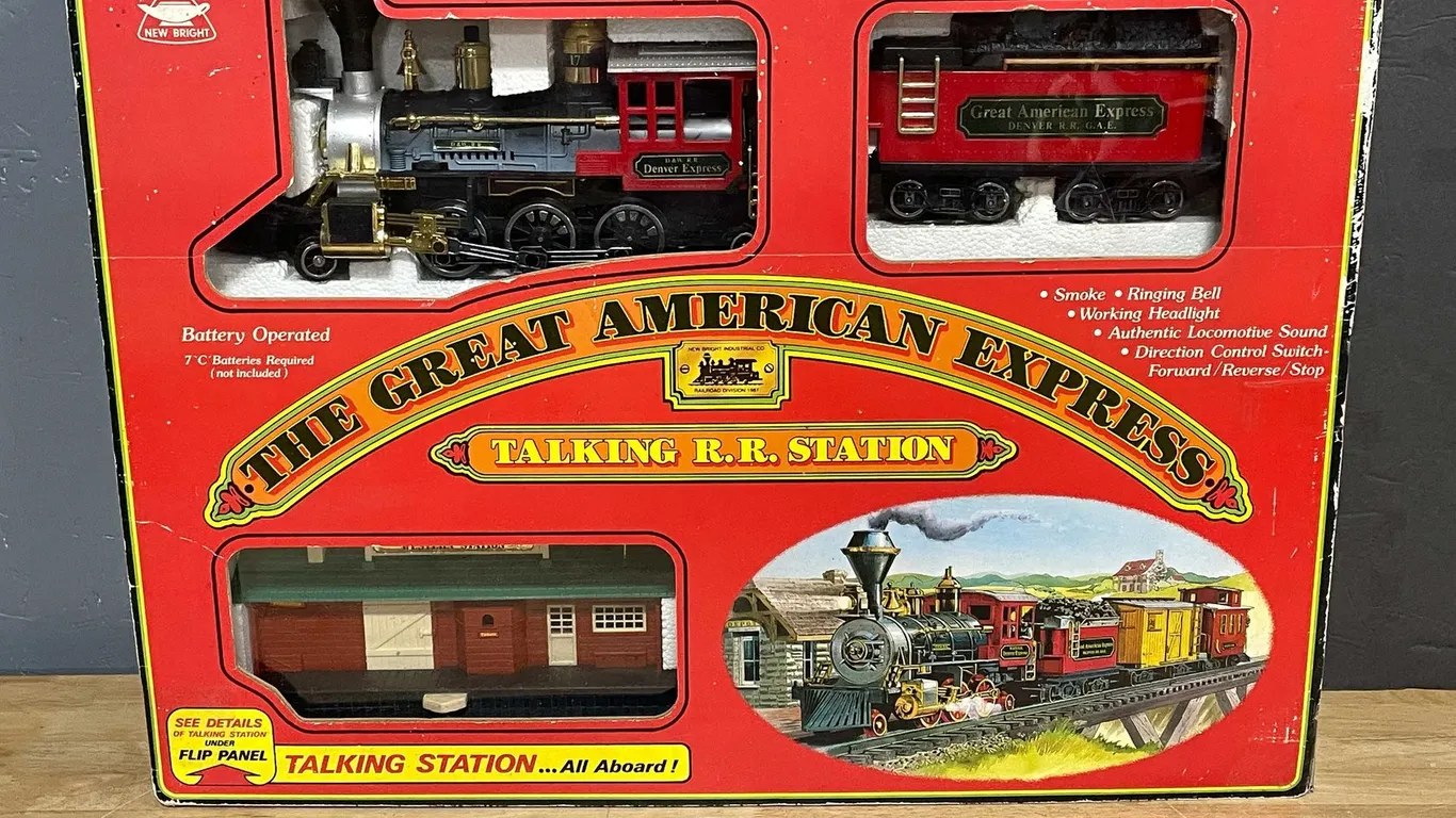 Vintage The Great American Express Talking Railroad Station (T5)