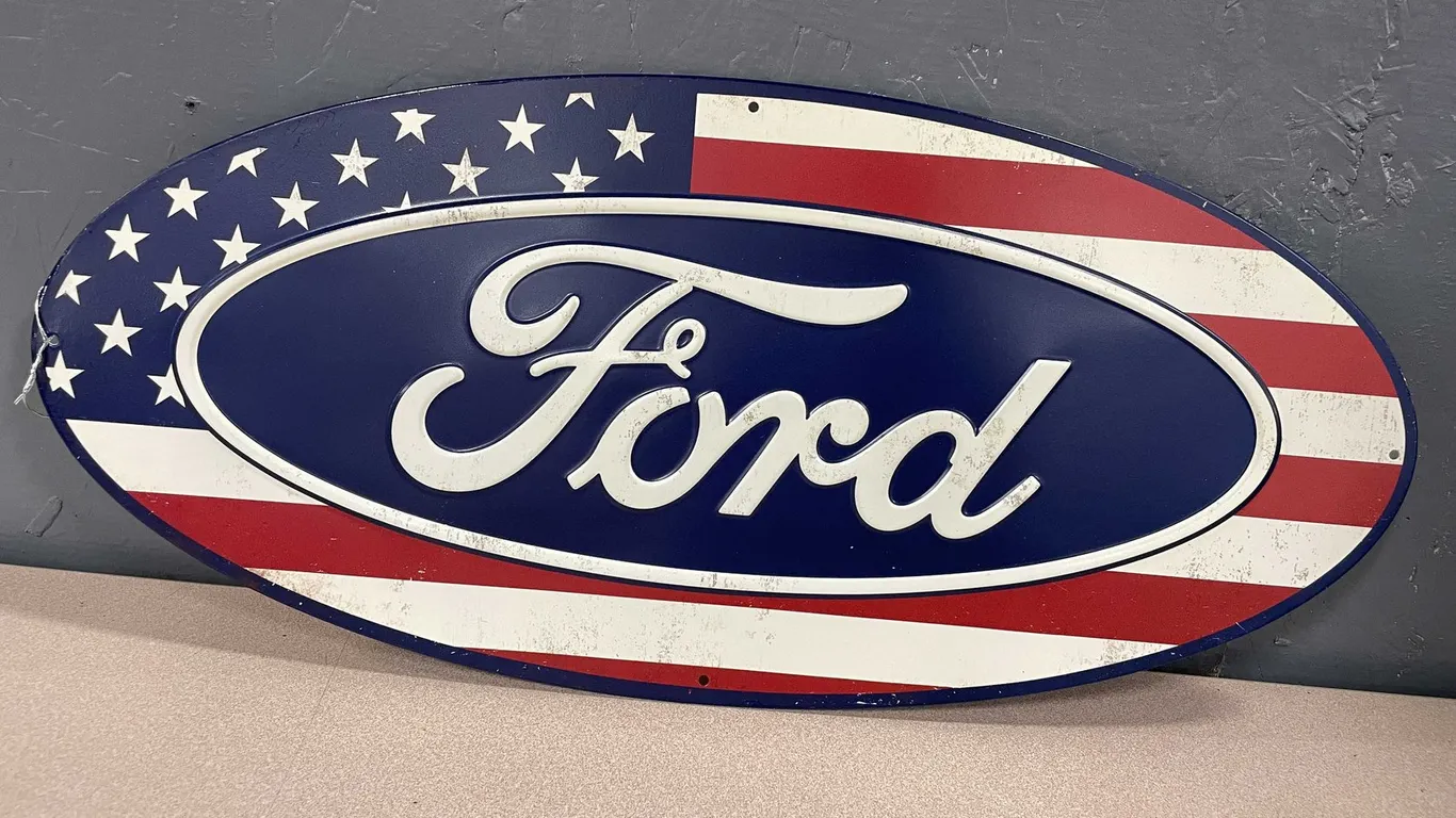 Ford Metal American Flag Sign (T3)