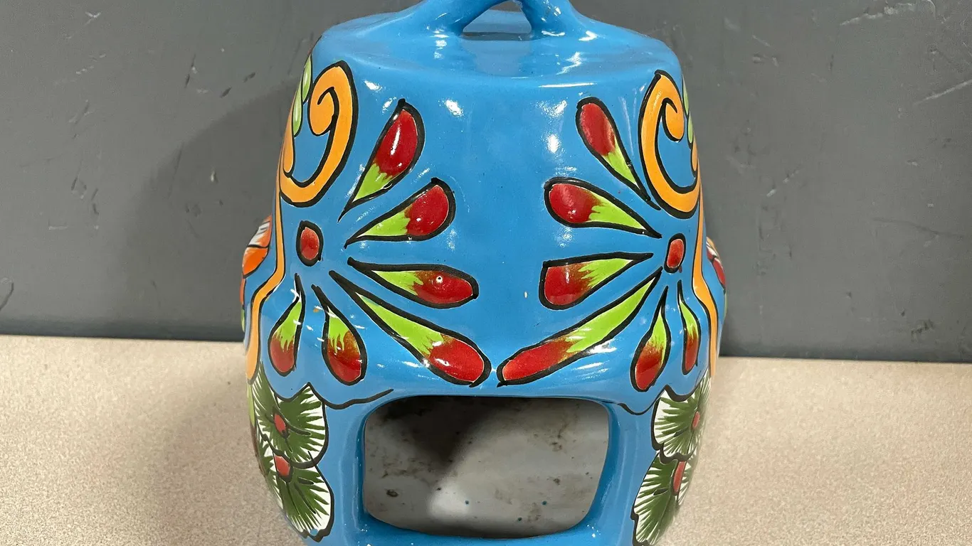 Vintage Talavera Mexican Pottery Birdhouse (T4)