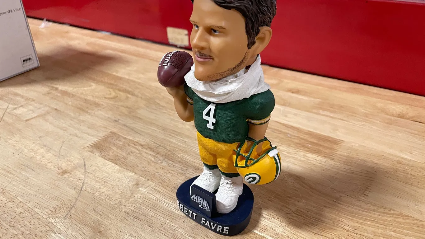Vintage Brett Favre Bobblehead (T3)