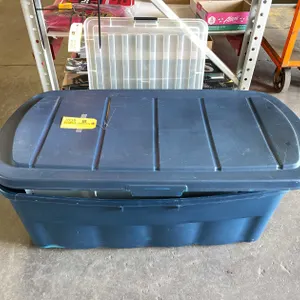 Assorted Plastic Totes (T5)