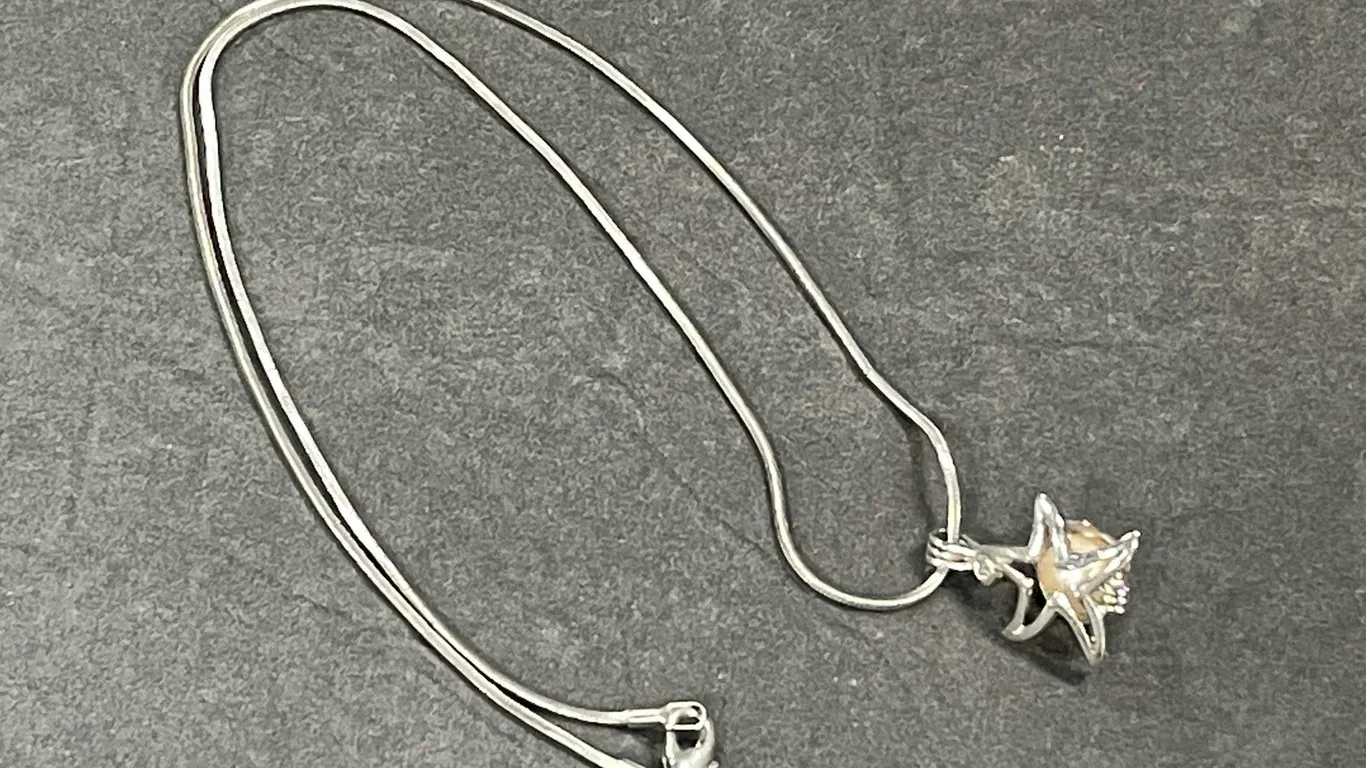 Sterling Silver Starfish Pearl Necklace (FR1)