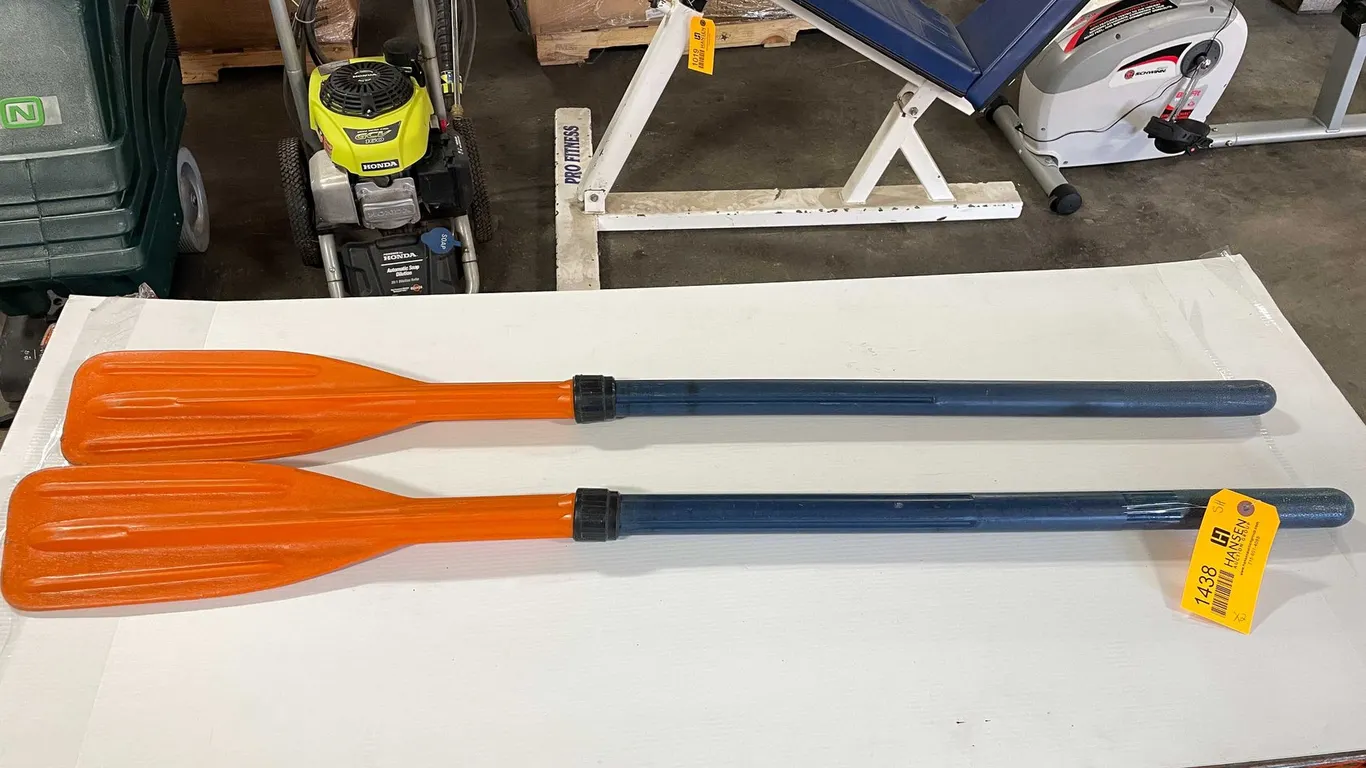 Plastic Boat Oars (T6)