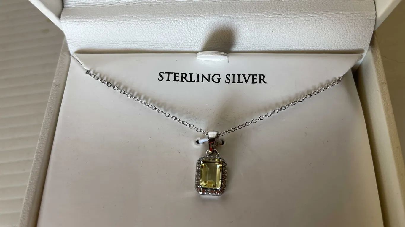 RH Macy and Company Sterling Silver Necklace and Canary Quartz Pendant (FR1)