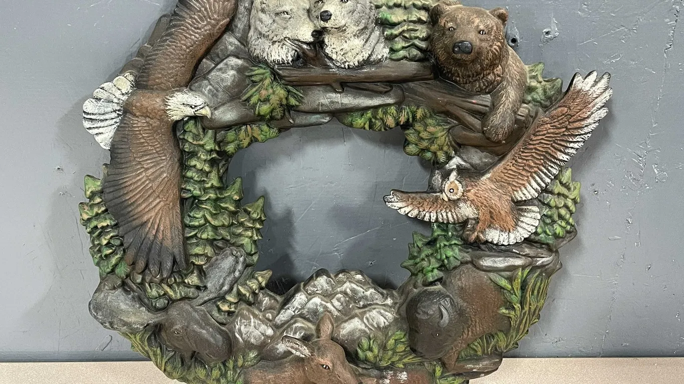 Vintage Scioto Molds Ceramic Wildlife Wreath (T4)