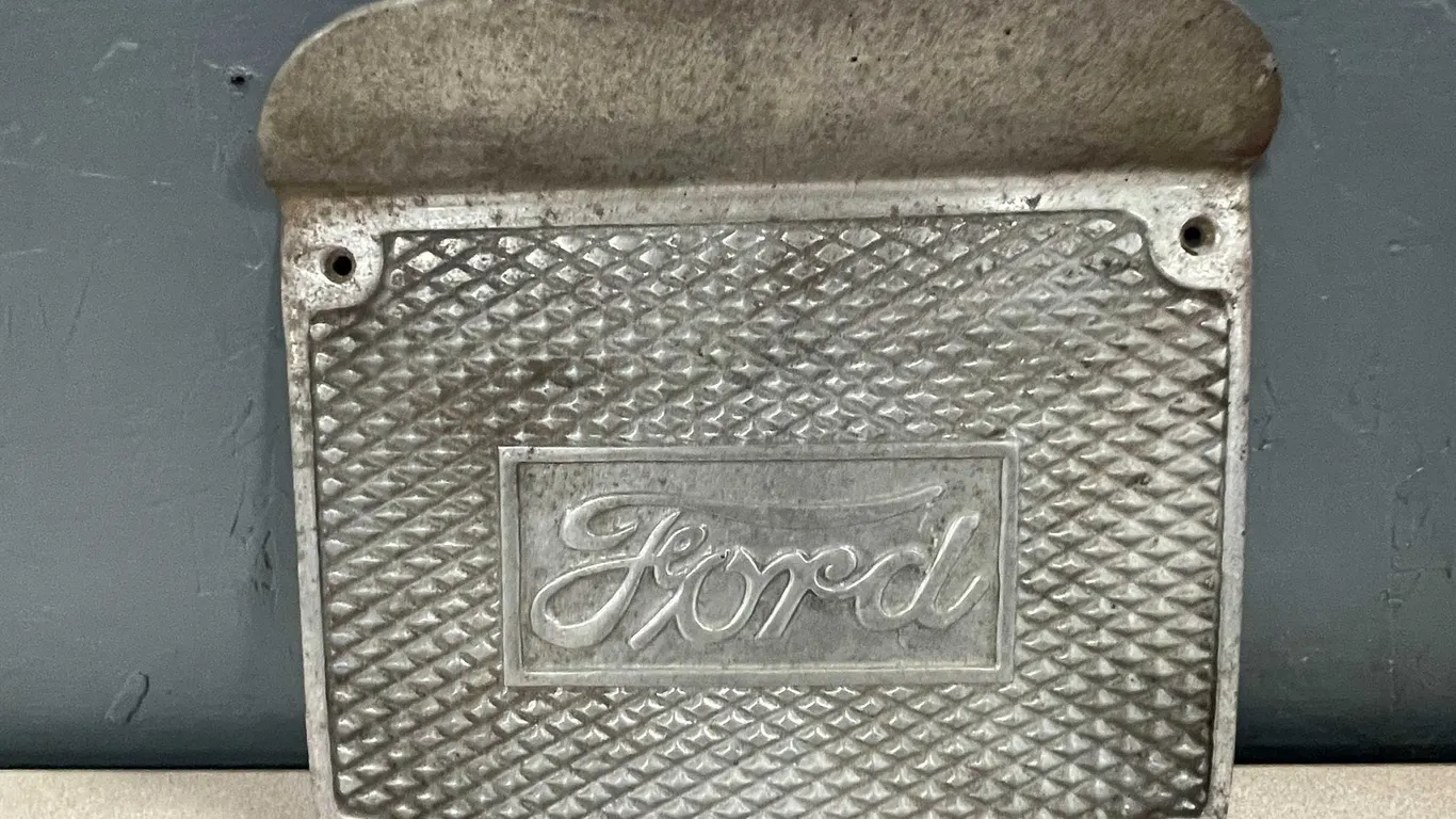 Vintage Ford Model T Step Plate (T3)