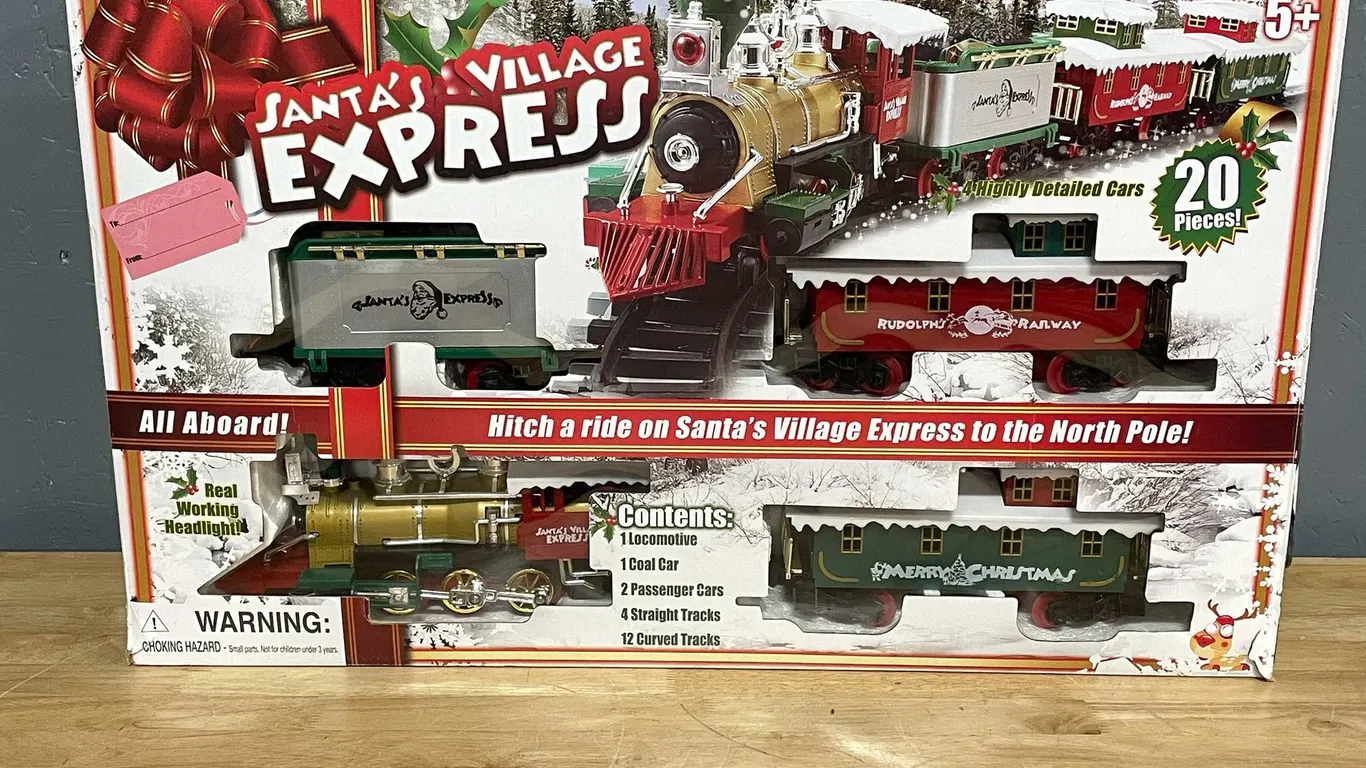 Santa's Village Express Train Set (T5)
