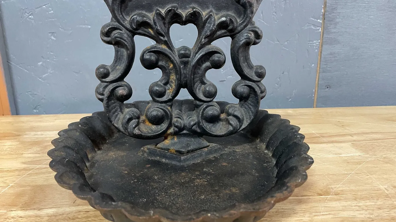 Vintage Cast Iron Victorian Art Nouveau Boot Scraper (T5)