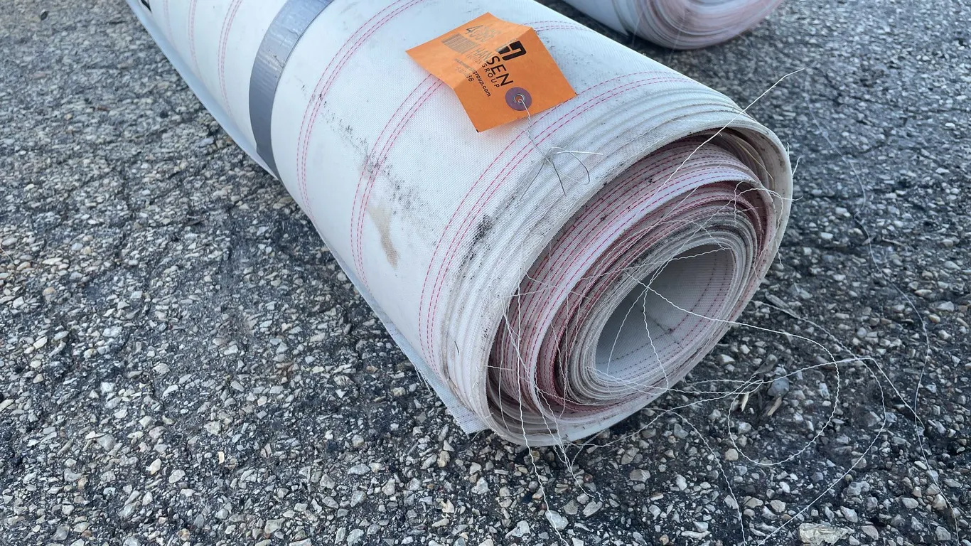 5' x 130' Roll of Mill Felt (04)