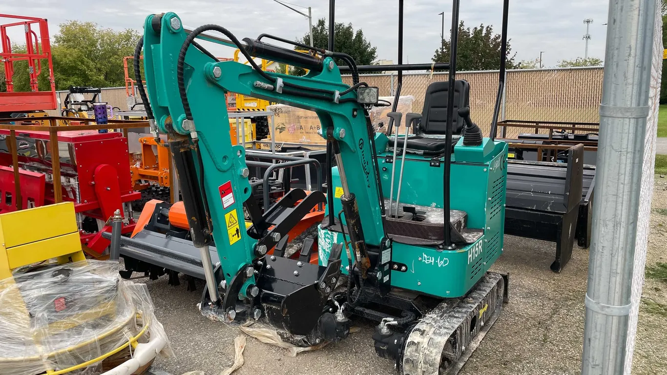 CF Industry H15R Mini Excavator (012)