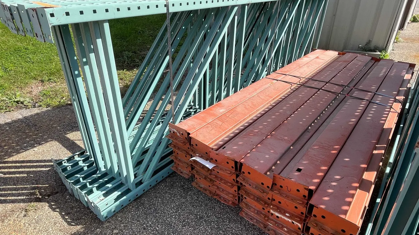 Teardrop Pallet Racking (Shed)