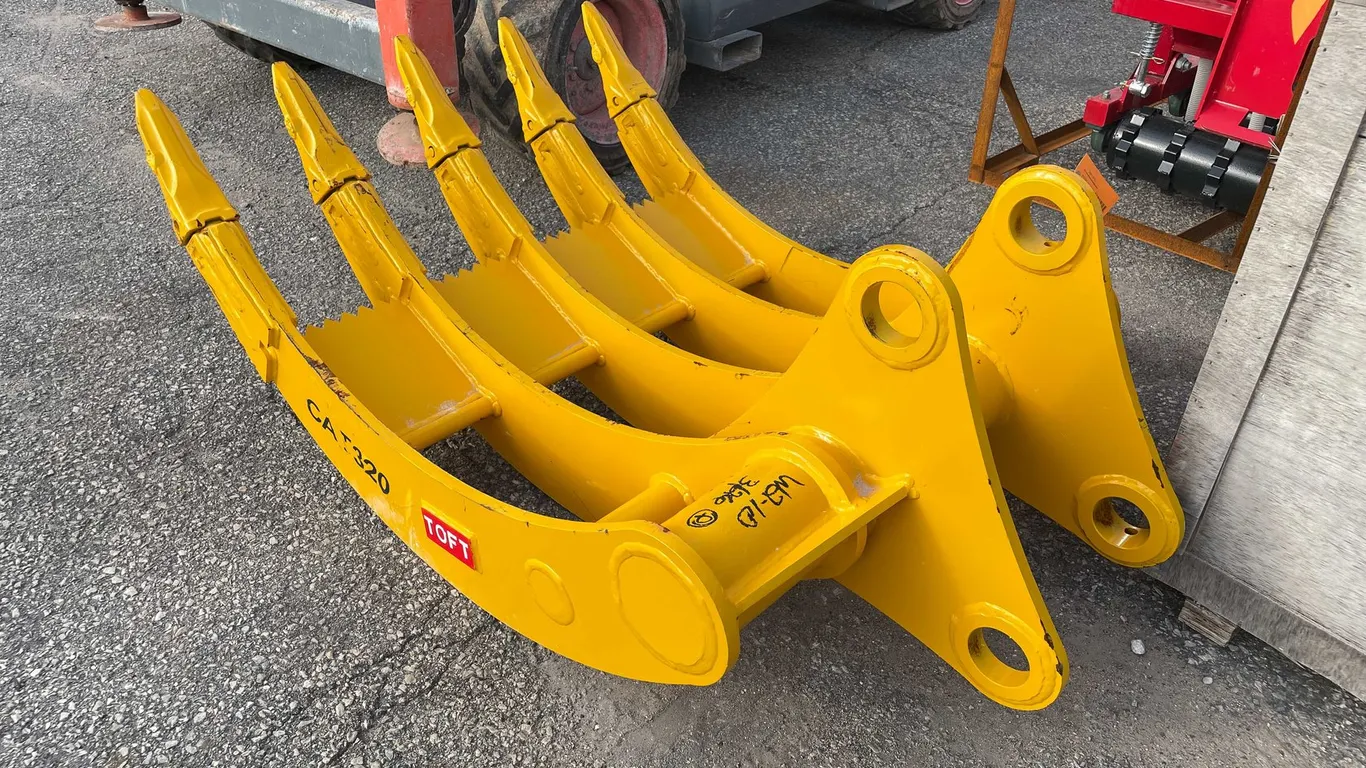 Root Rake for Cat 320 Excavator (012)