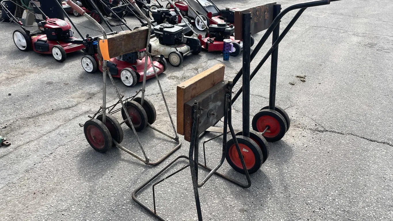 Antique Outboard Motor Stands (03)