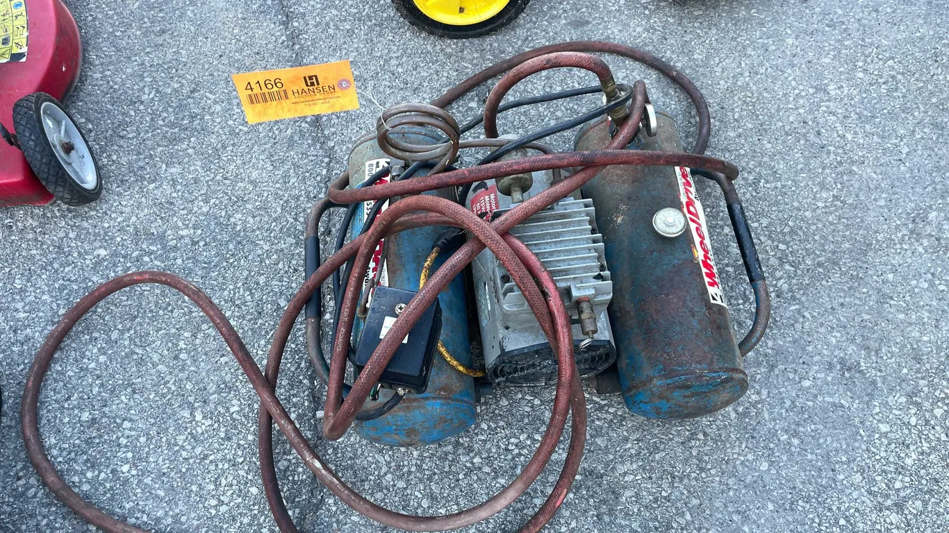 Double Tank 120V Air Compressor (03)