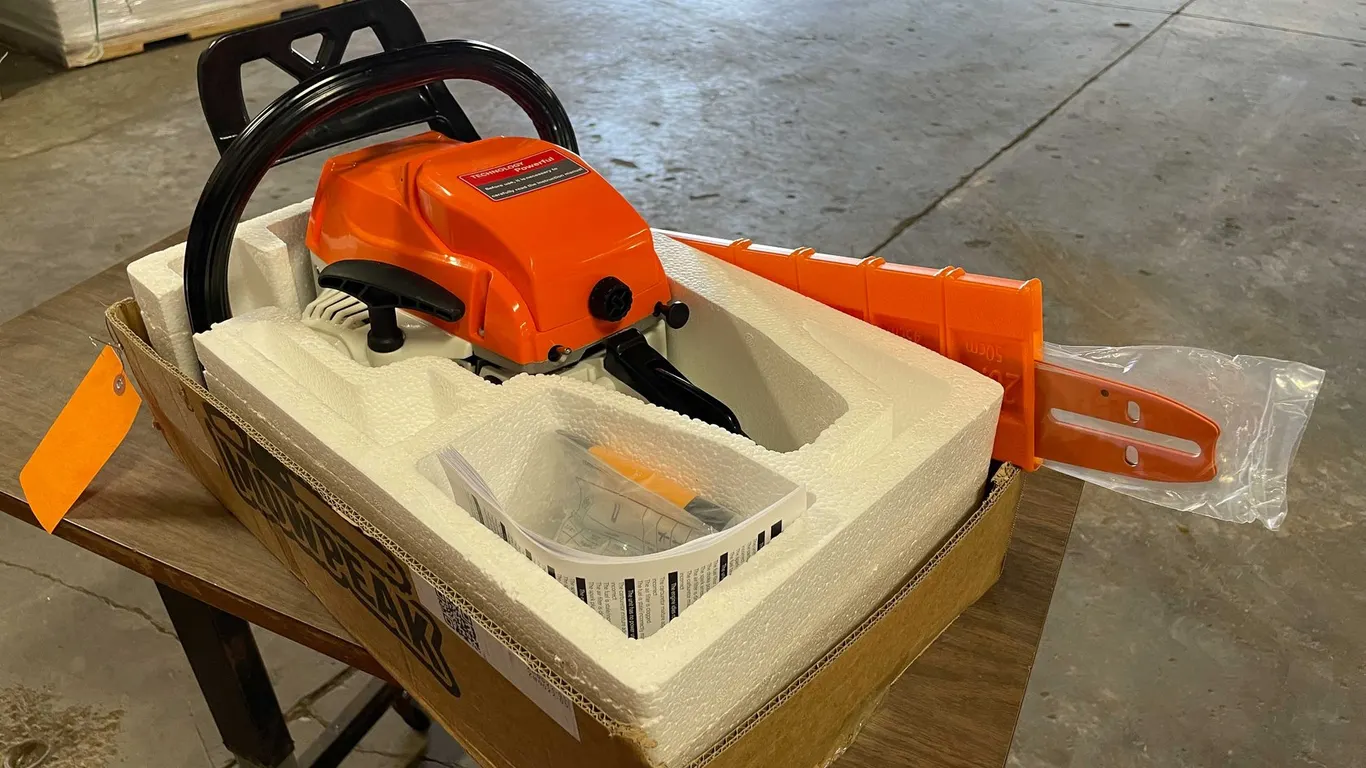 62cc Gas Chainsaw (CW)