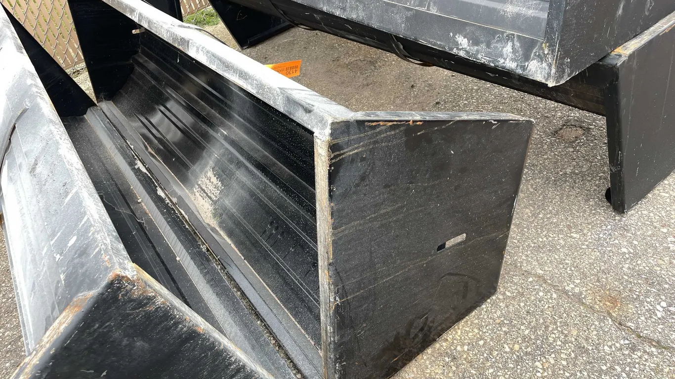 94" Cattle Feeder Troughs (012)