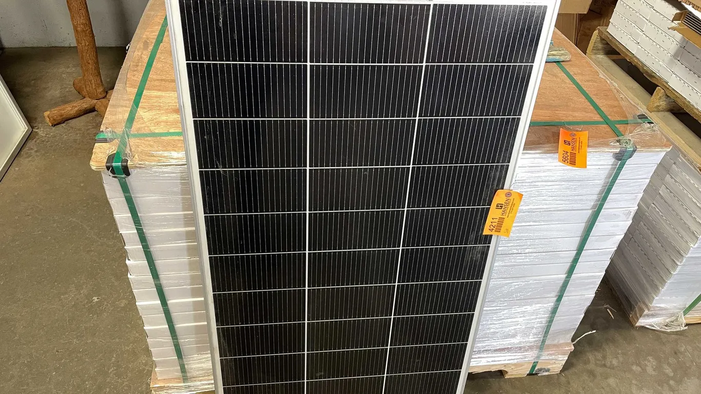 100W Silver Solar Panel (CW)