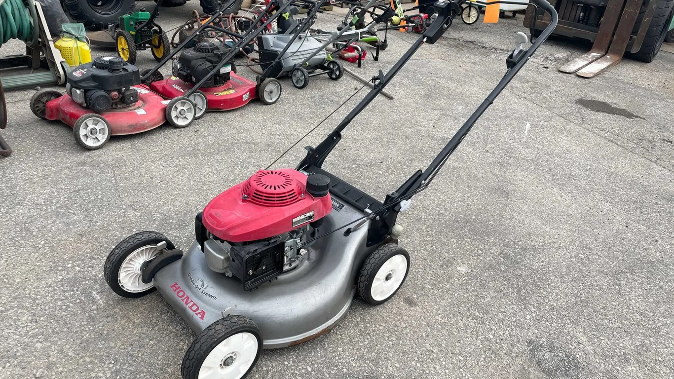 Honda Lawn Mower (03)