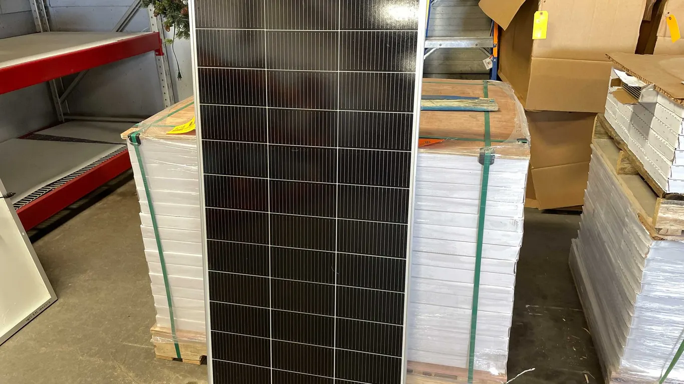100W Silver Solar Panel (CW)