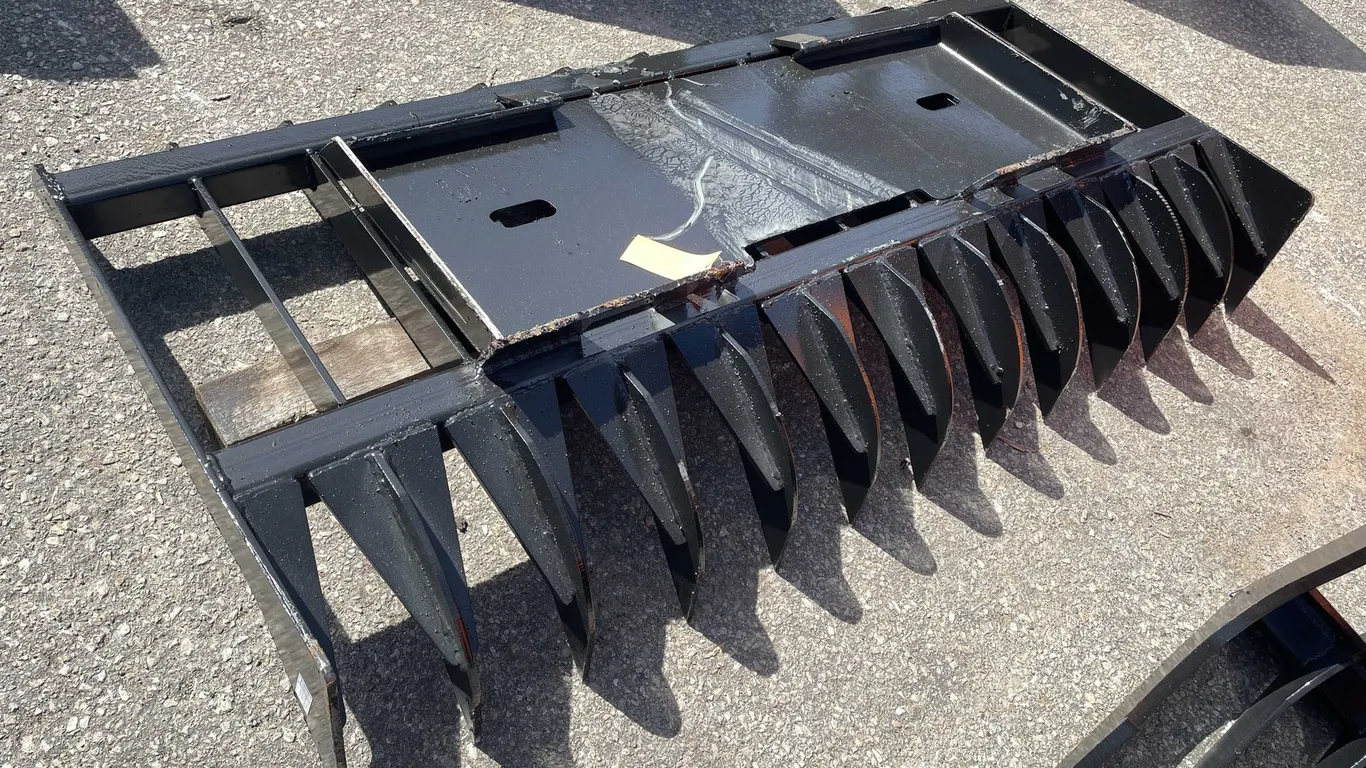 70" Skid Steer Root Rake (06)