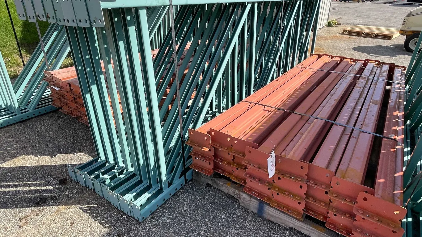 Teardrop Pallet Racking (Shed)
