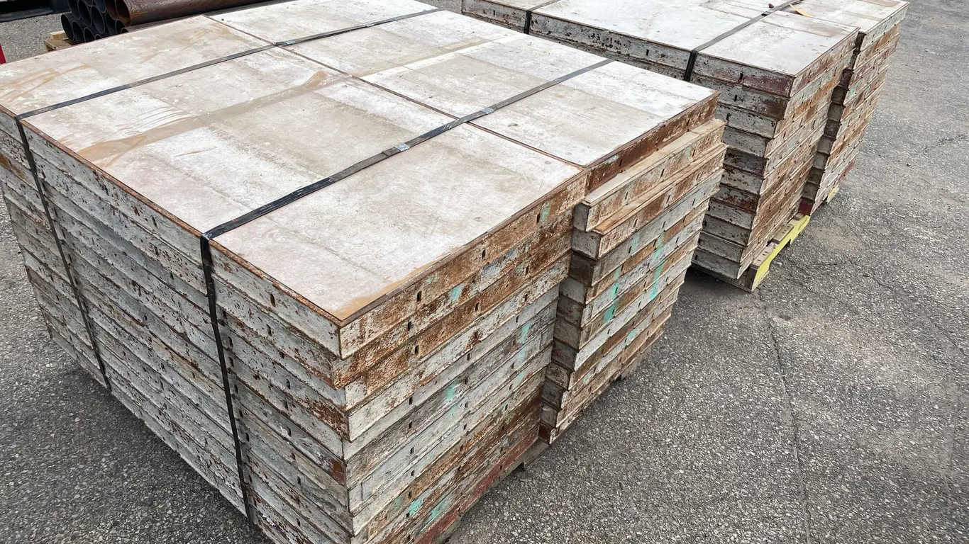 Symons 2' x 4' Concrete Wall Forms (09)