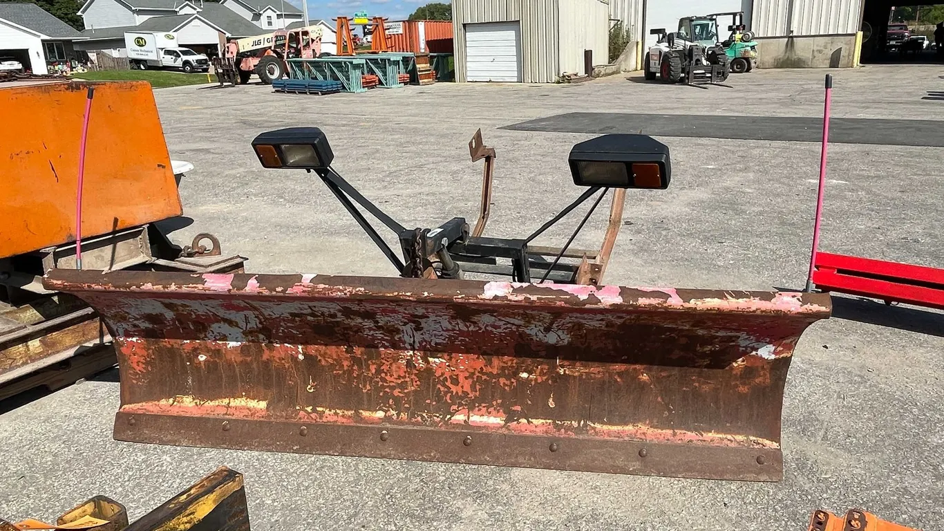 7' 6" Snowplow (09)