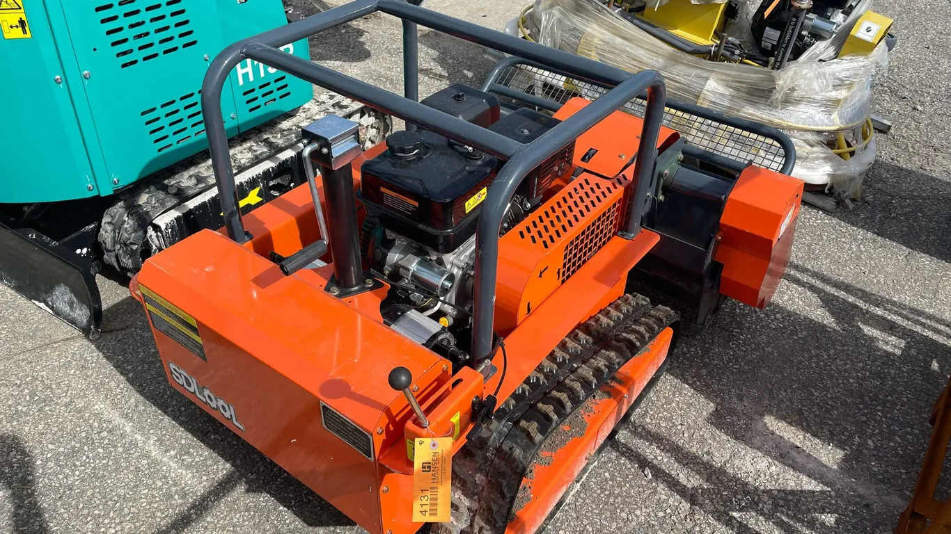 SDLOOL LM1000Q Remote Control Flail Mower (012)