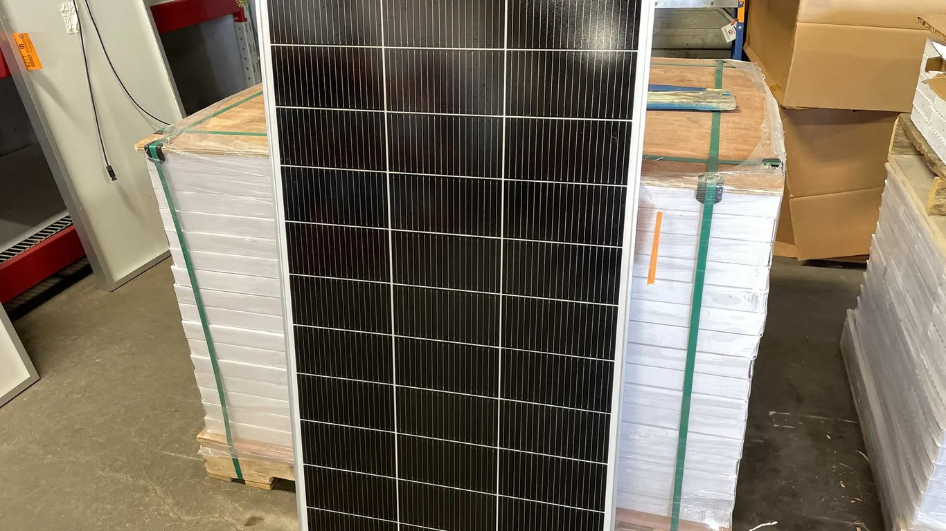 100W Silver Solar Panel (CW)