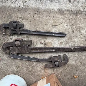 (3) Pipe Wrenches