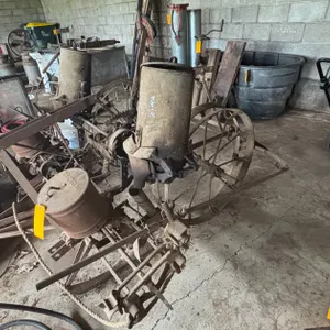 Moline Vintage 2-Row Planter