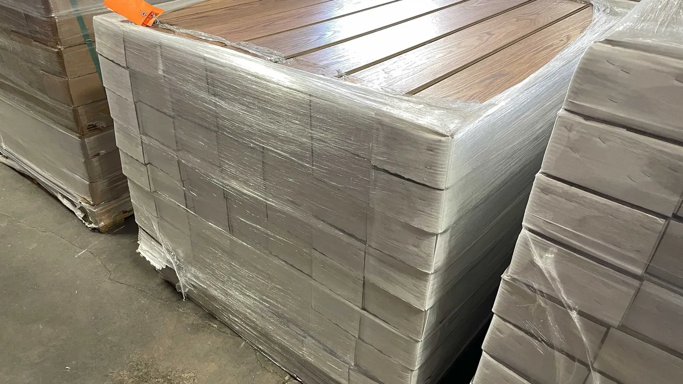 Oak Color Vinyl Flooring Planks (B)