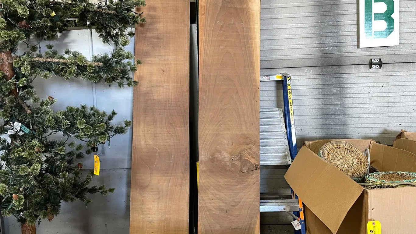 Walnut Slabs (03)