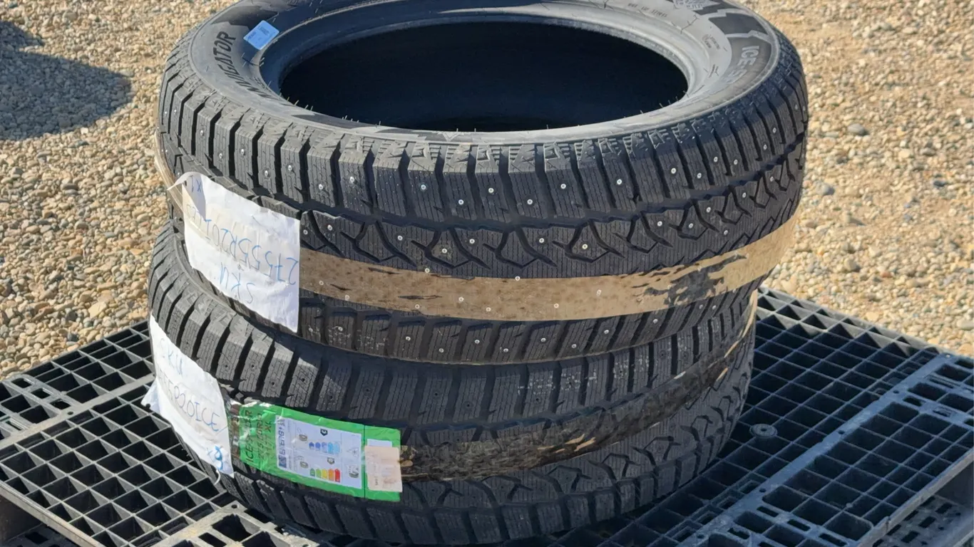 QTY of (2) 275/55R20 Ice-Spider Tires without Rims (1) Studded