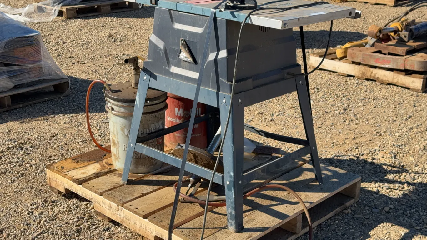 Mastercraft Table Saw, (2) Oil Pails