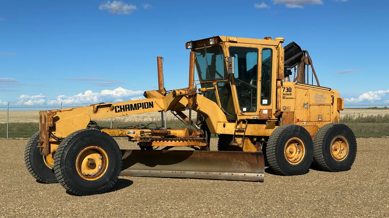 Champion 730 Series III Motor Grader