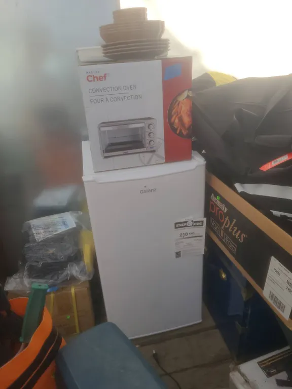 Galanz Mini Fridge, Master Chef Convection Oven, Dishware and Flatware Bundle