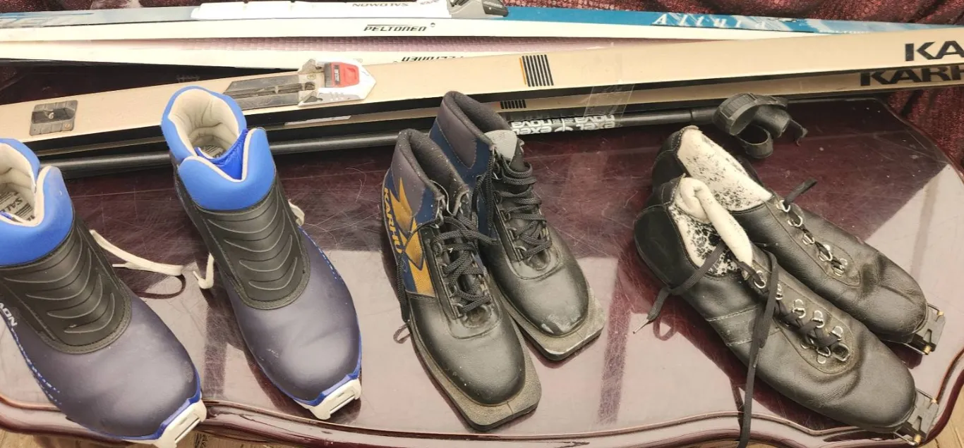 Cross Country Ski Lot: Peltonen Antura, Karhu Skis, Exel Poles, Salomon & Karhu Boots