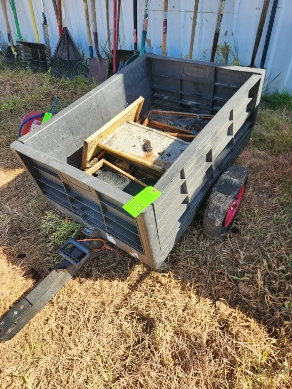 Rubbermaid Dump Cart