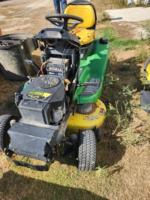 John Deere Riding Lawn Mower
