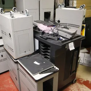 (13) Charging Carts
