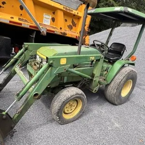 2000 John Deere 770 Tractor