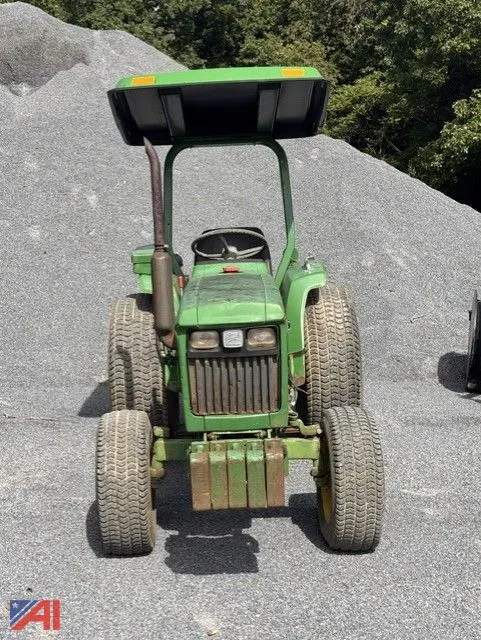 1990 John Deere 750 Tractor