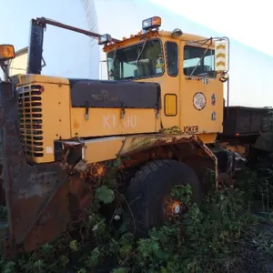 1994 Osh Kosh P2526-5P Truck with Plow Masts